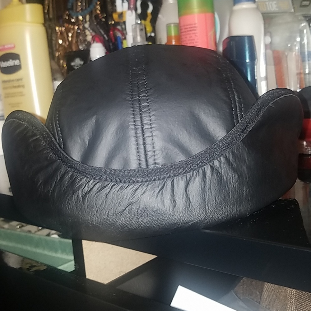 Supreme hat - Picture 2 of 3